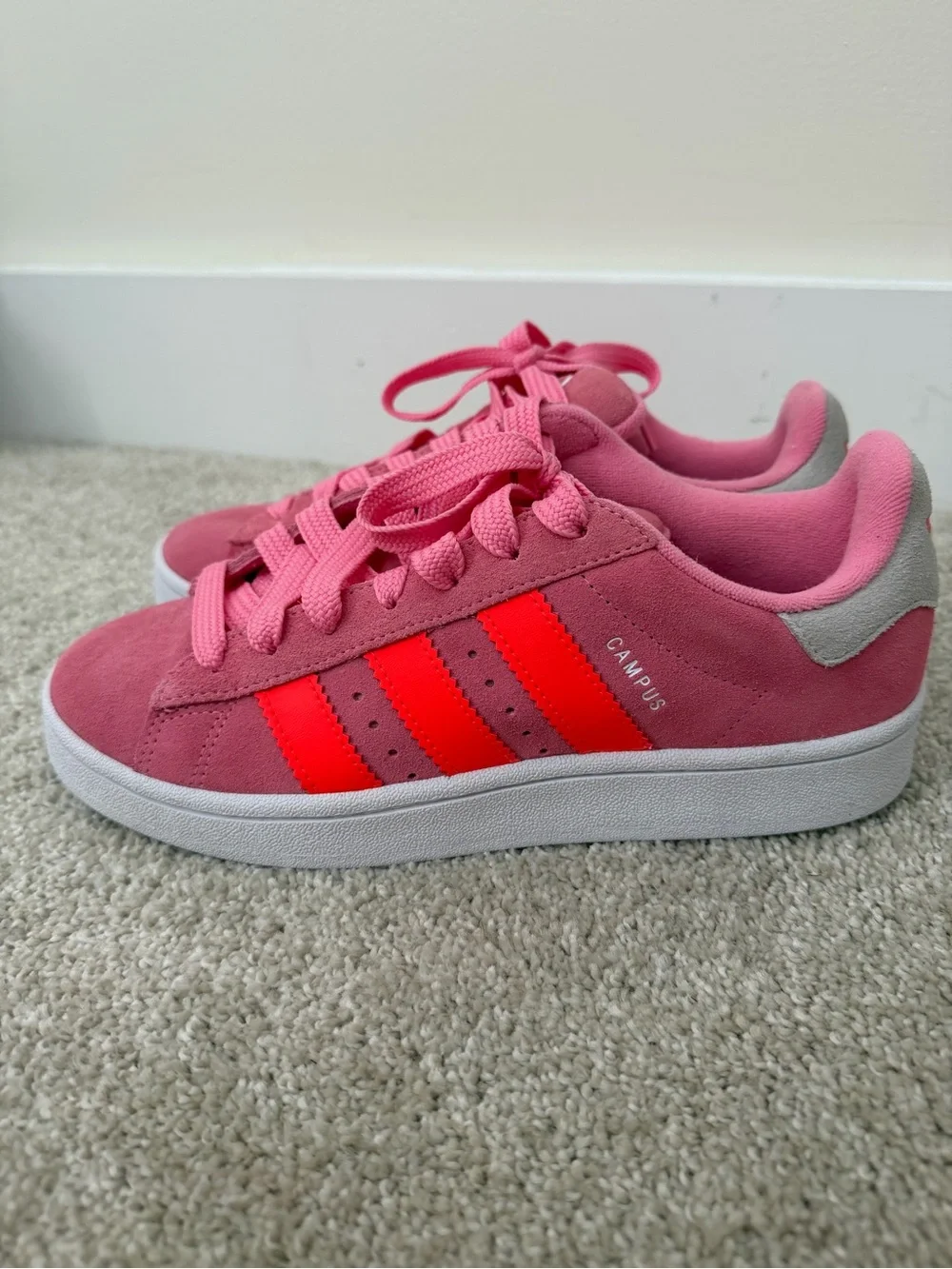 Brand new never worn Adidas' Pink campus Sneakers with Neon Orange- red stripes